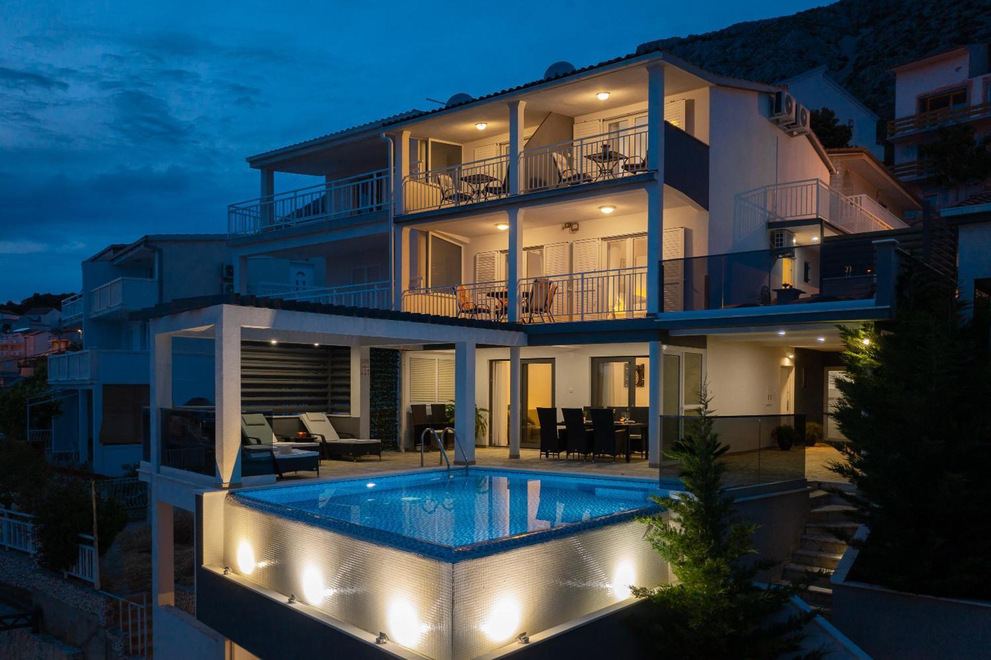 Luxury Seafront Villa With Heated Pool, Jacuzzi, Sea View, 150 M From Beach Stanici Exterior photo