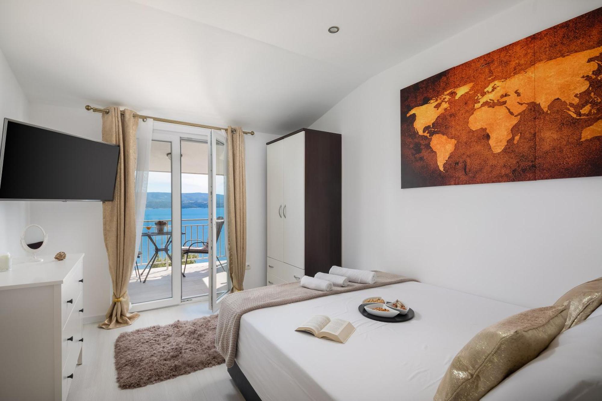 Luxury Seafront Villa With Heated Pool, Jacuzzi, Sea View, 150 M From Beach Stanici Exterior photo