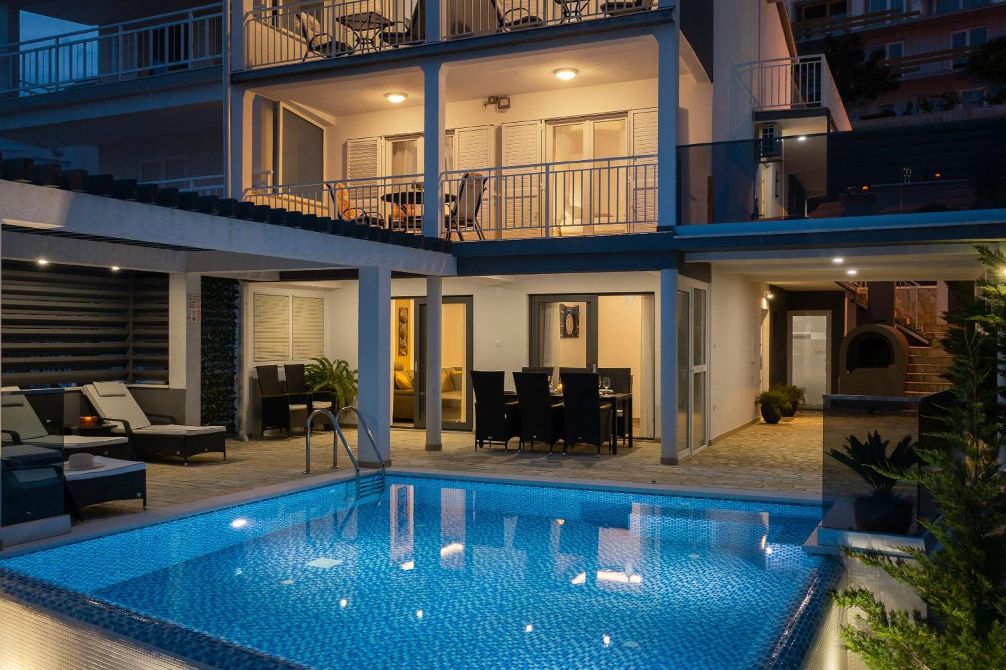 Luxury Seafront Villa With Heated Pool, Jacuzzi, Sea View, 150 M From Beach Stanici Exterior photo
